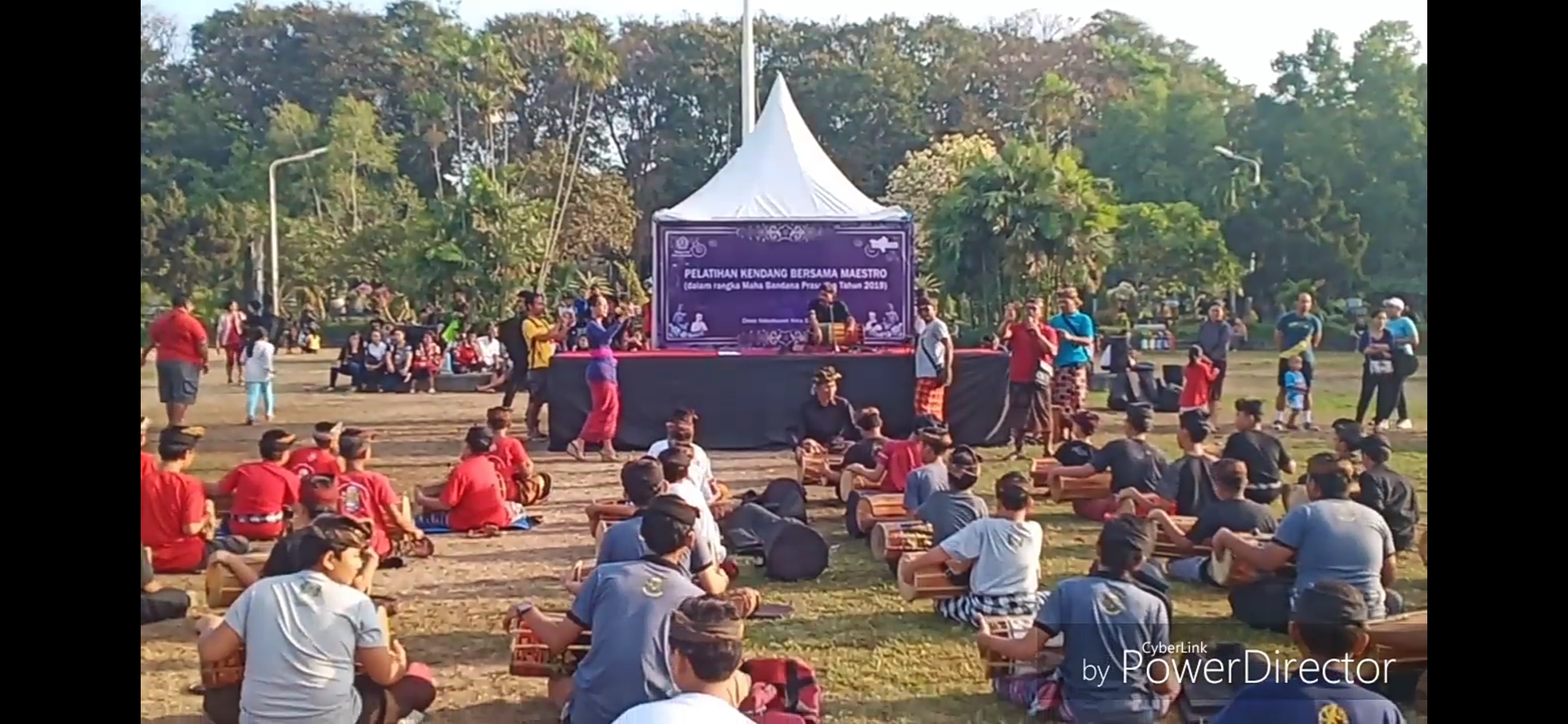 Acara Maha Bandana Prasadha 2019 Hari Ketiga. Pelatihan Kendang bersama Maestro I Ketut Sukarata (Kak Tut Nang)